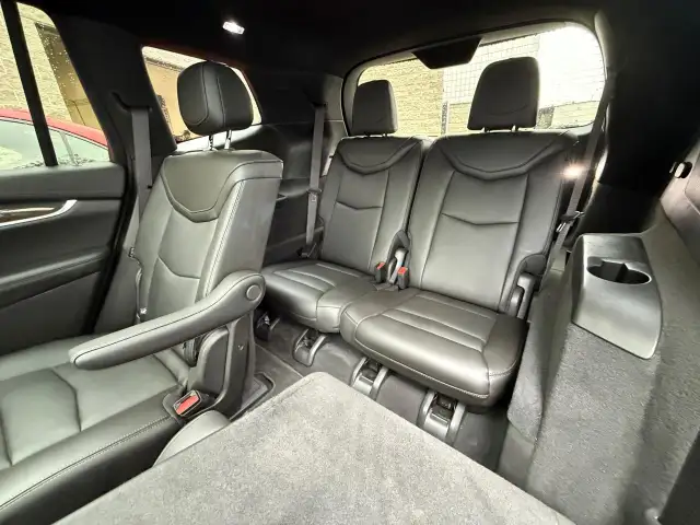 2023 Cadillac XT6 AWD Sport LOW KM!! PANO ROOF, BOSE AUDIO, LOAD in Cars & Trucks in Ottawa - Image 38