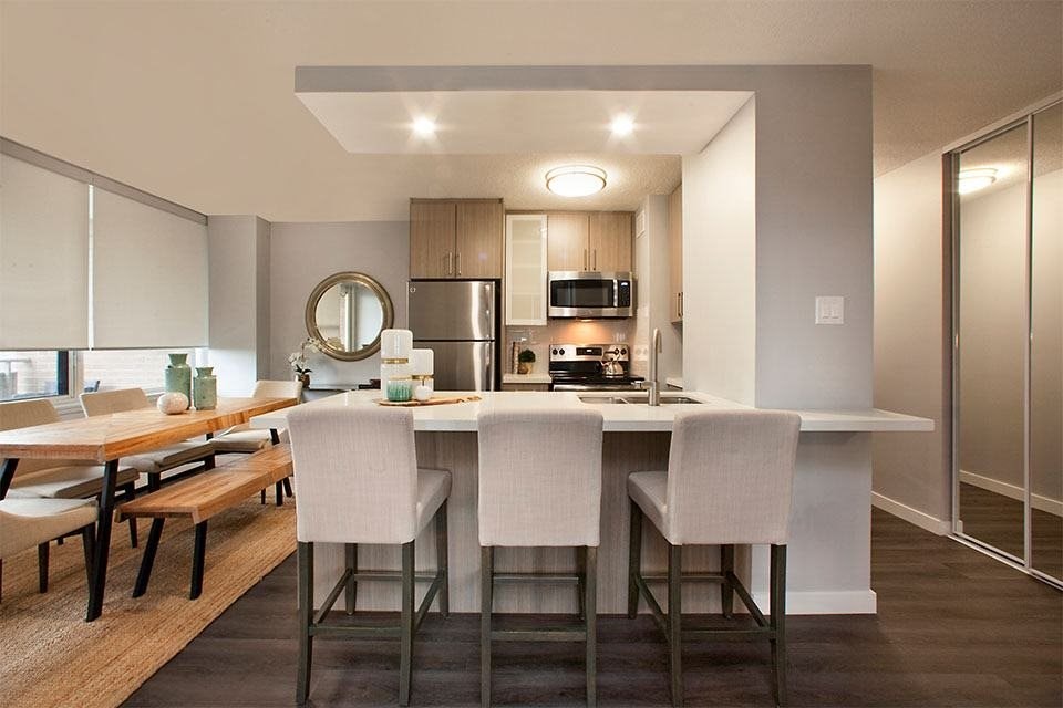 Renovated 1 Bedroom  + Den Apt.  for Rent in Danforth Village 4