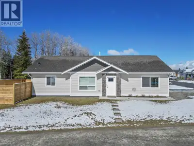 Looking for a lovely single level home that is walking distance from many amenities and seconds away...