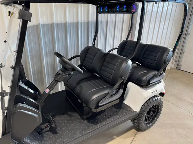 2026 E-Z-GO Liberty Elite XT-golf carts in ATVs in Vernon - Image 12