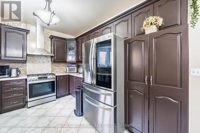 40 OAKDALE ROAD Vaughan (Maple), Ontario in Houses for Sale in Markham / York Region - Image 17