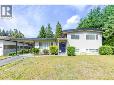 Gorgeous family home nestled in the desirable Oxford Heights neighborhood. Close to Coquitlam Shoppi...