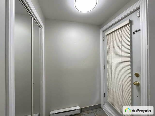 $554,999 - Condominium for sale in Ahuntsic / Cartierville — photo 2