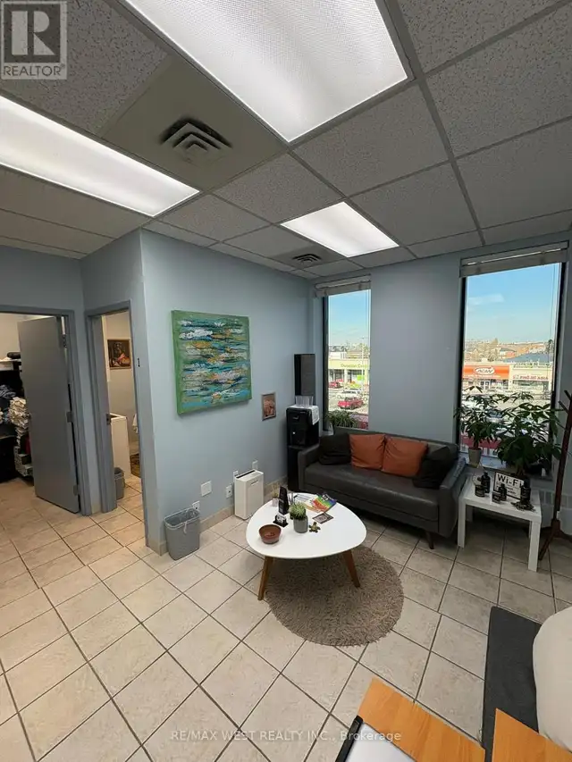 305 - 1017 WILSON AVENUE Toronto (Downsview-Roding-CFB), Ontario in Commercial & Office Space for Rent in City of Toronto - Image 3