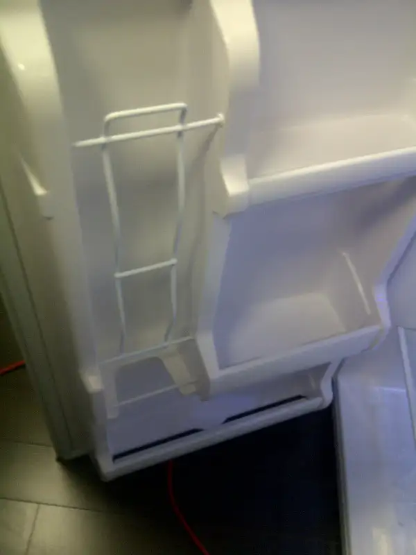 Fridge and Freezer. Apt size. White/Stainless. in Refrigerators in City of Toronto - Image 3