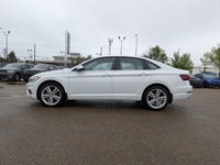 This pre-owned 2020 Volkswagen Jetta Execline offers refined styling, advanced technology, and impre... (image 2)