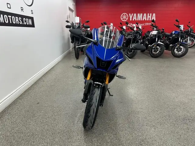 2025 Yamaha YZFR7ASL R7 - V6496NP - -No Payments for 1 Year** in Sport Bikes in Markham / York Region - Image 10