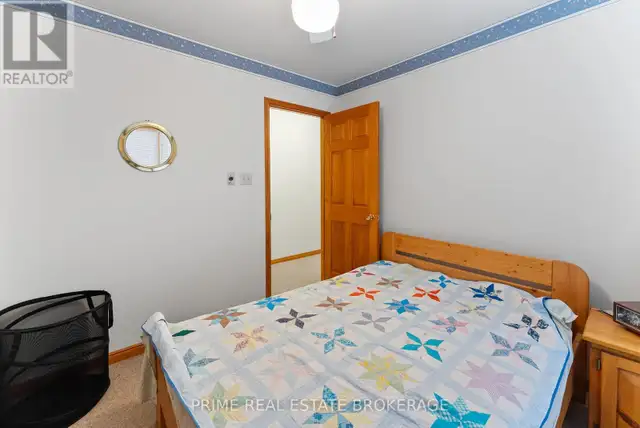 9856 HURON PLACE Lambton Shores (Grand Bend), Ontario in Houses for Sale in Grand Bend - Image 25