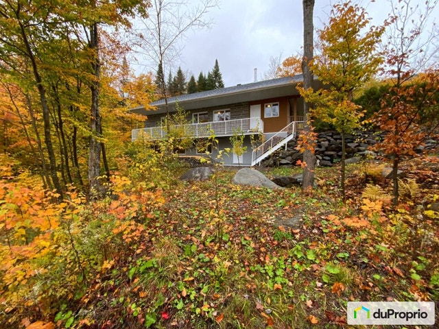 $689,000 - Bungalow for sale in Stoneham — photo 1