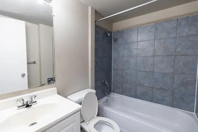 Westbrook Mall Area Apartment For Rent | Westbrook Manor Apartme in Long Term Rentals in Calgary - Image 13