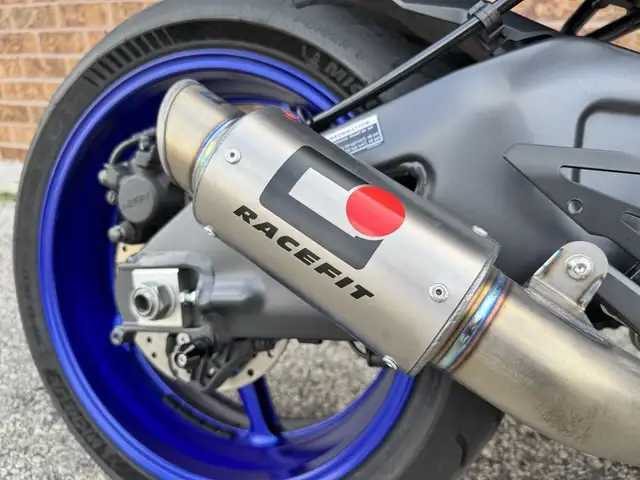 2024 Yamaha MT-10 **ONE OWNER** **RACEFIT PIPE** in Street, Cruisers & Choppers in Markham / York Region - Image 7