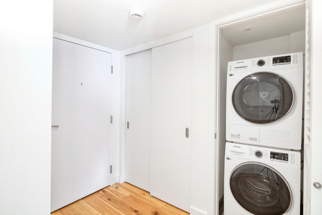 3460 Peel Street 3460 Peel Street — photo 3