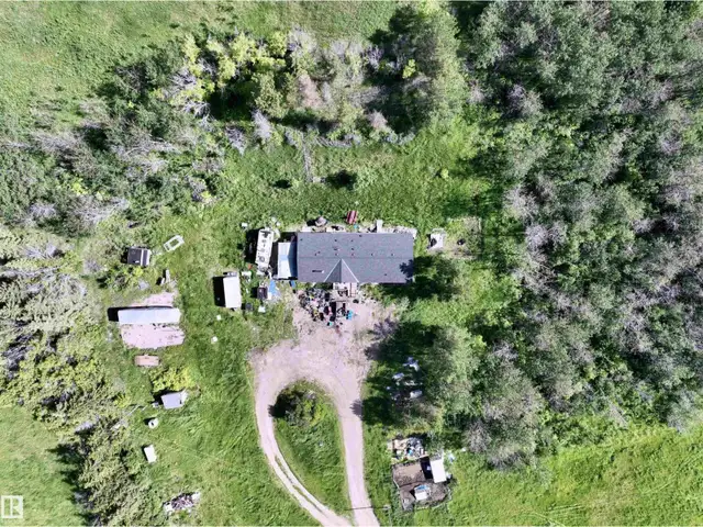 54002 RR 105 Rural Two Hills County, Alberta in Houses for Sale in Strathcona County - Image 34