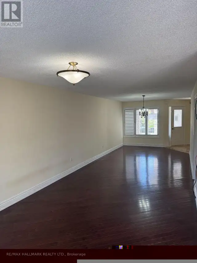 203 LANDSBRIDGE STREET Caledon (Bolton East), Ontario in Houses for Sale in Oakville / Halton Region - Image 6