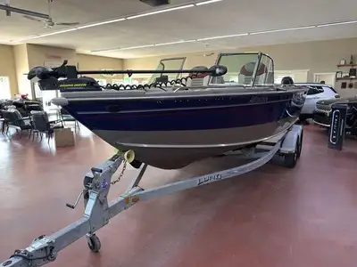 Nipawin Chrysler Dodge Includes 5.0L MerCruiser inboard motor with 452.7 hours, 9.9hp Mercury Prokic...