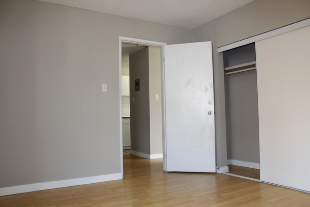Oliver Apartment For Rent | McCam 3 Apartments in Long Term Rentals in Edmonton - Image 3