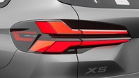 BMW Laval présente la toute nouvelle* BMW X5 xDrive40i 2026*. Une combinaison de puissance, confort... (image 9)