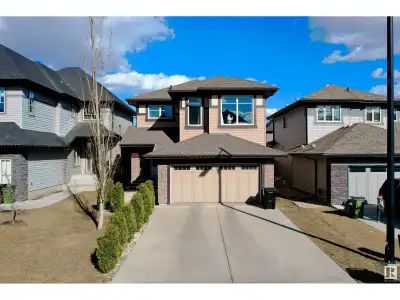 Welcome to the desirable community of Ambleside! This meticulously maintained 2 storey home boasts n...