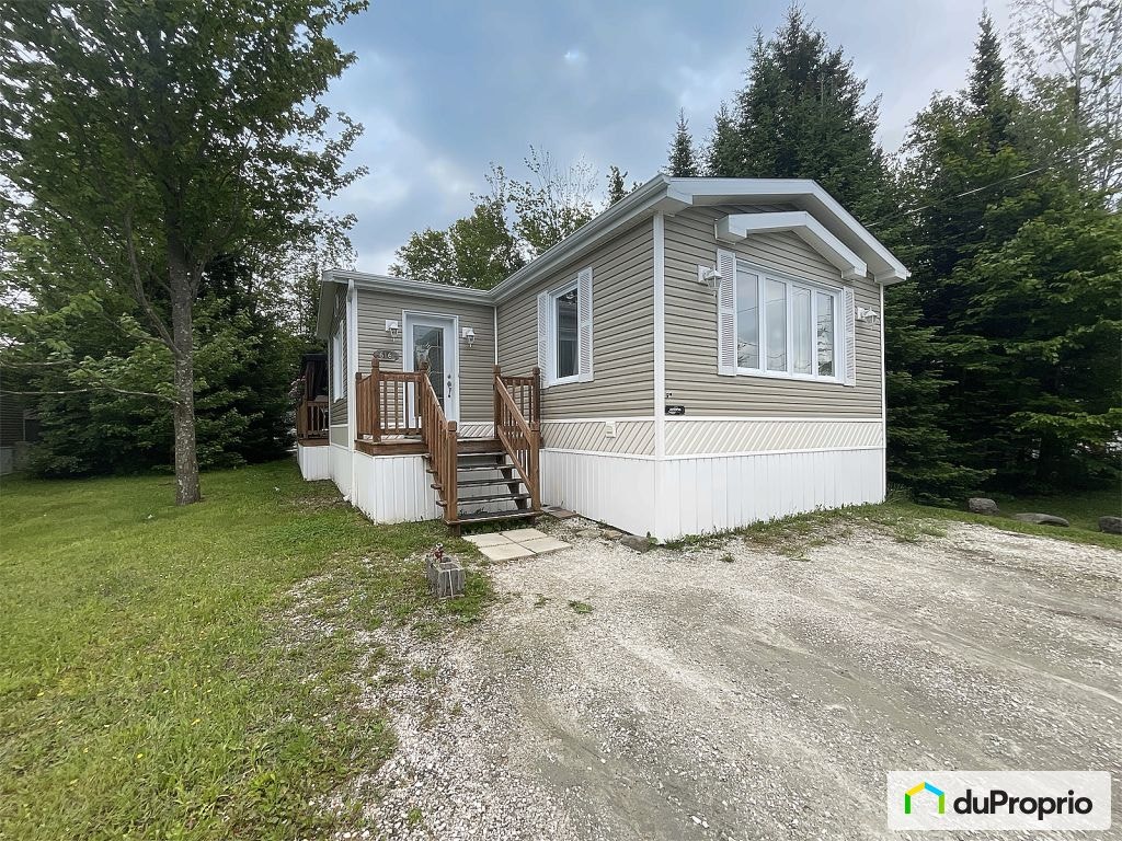 $360,000 - Manufactured home for sale in St-Etienne-De-Bolton — photo 1