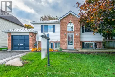 Look No More - This gorgeous move-in ready home is located in Woodstock's south side family friendly...