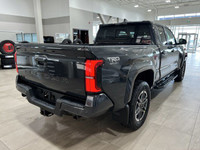 Turbocharged,Tow Hitch,Four Wheel Drive,Power Steering,4-Wheel Disc Brakes,Brake Assist,ABS,HD Radio... (image 7)