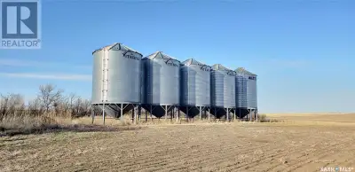 This six quarters (960 acres) of land is in a block and has been farmed very well with crop rotation...
