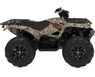 The Special Edition Grizzly further enhances rugged terrain capability and confidence with Maxxis Zi...