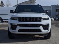 This Jeep Grand Cherokee L has a strong Intercooled Turbo Regular Unleaded I-4 2.0 L/122 engine powe... (image 2)