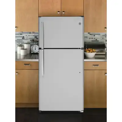 GE 30-inch 18 cu. Ft. Top Mount, View more