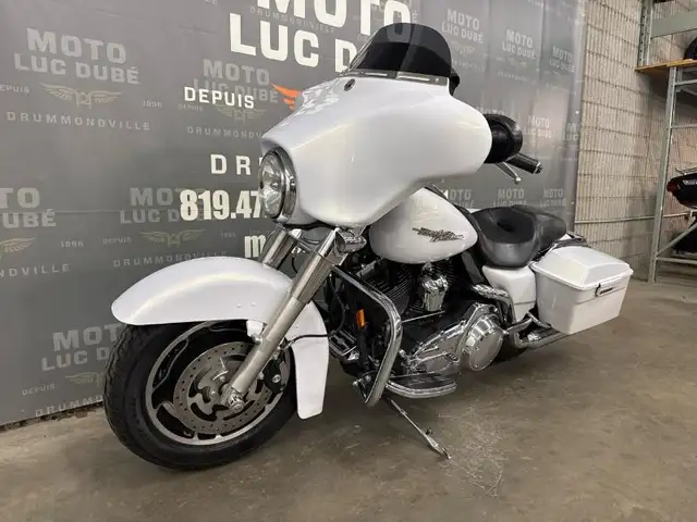 2008 Harley-Davidson FLHX Street Glide in Street, Cruisers & Choppers in Drummondville - Image 8