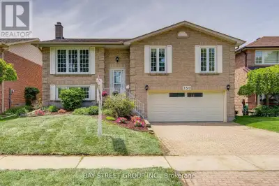 MAIN - 750 GRIFFITH STREET Oshawa (Northglen), Ontario