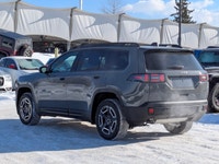 This Jeep Cherokee has a strong Intercooled Turbo Gas/Electric I-4 1.6 L/98 engine powering this Var... (image 5)