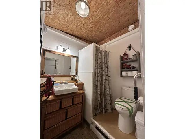 7613 MICA PLACE Lone Butte, British Columbia in Houses for Sale in 100 Mile House - Image 27