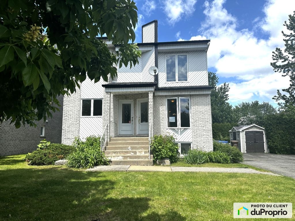 $899,000 - Triplex for sale in St-Constant — photo 1