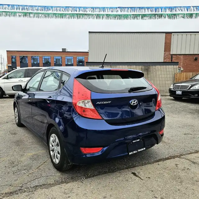 2017 Hyundai Accent SE in Cars & Trucks in St. Catharines - Image 5