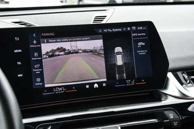 2025 BMW X1 xDrive28i AWD * Cuir * Carplay et Android        * L in Cars & Trucks in City of Montréal - Image 24