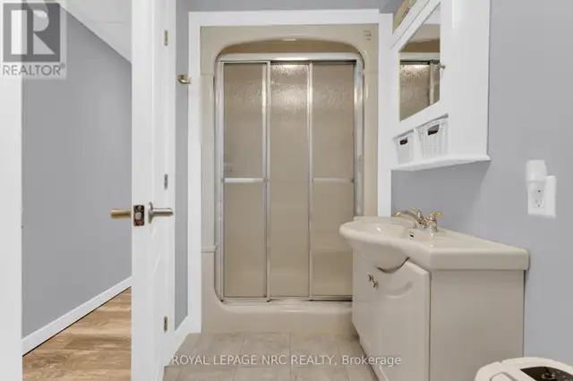 725 PARKDALE AVENUE Fort Erie (Crescent Park), Ontario in Houses for Sale in St. Catharines - Image 30