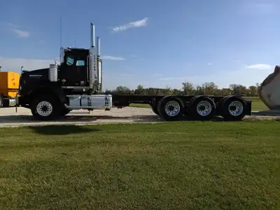 600 HP DD16, 18 SPD EATON FULLER, 24.5" TIRES, ALUMINUM WHEELS, 6X6 DIFF LOCKS, 4:30 GEAR RATIO, 20,...