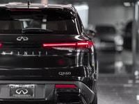 The 2022 INFINITI QX60 LUXE is the first year of the total redesign, marking a major shift for the m... (image 6)