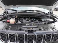 2024 Jeep Grand Cherokee L Limited 4X4, Third row seating, Blind Spot, Memory Seating, Adaptive Crui... (image 9)