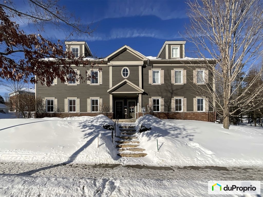 $523,000 - Condominium for sale in Sherbrooke (Jacques-Cartier) — photo 1