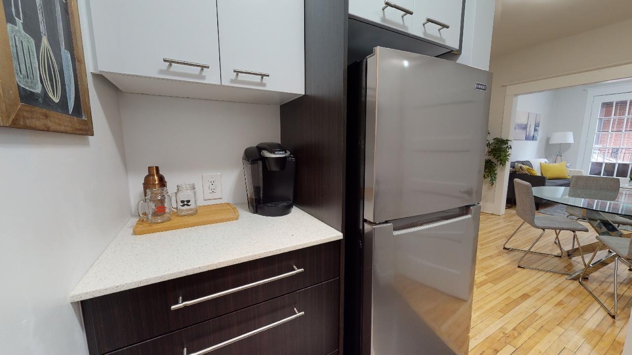 2054 Claremont Avenue — photo 3