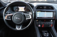 NO ACCIDENT LOADED CLEAN CAR Unleash Your Inner Elegance with the 2020 Jaguar F-Pace AWD . Prepare T... (image 9)