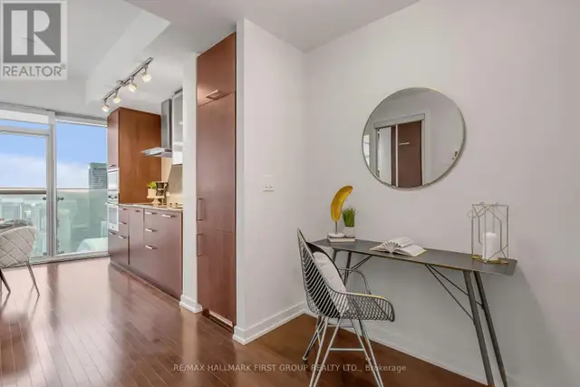 5306 - 12 YORK STREET Toronto (Waterfront Communities), Ontario63005673196289122