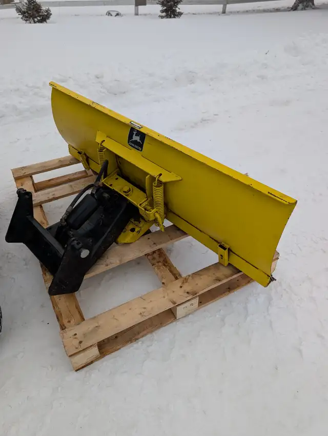 John Deere 316 with Front Blade and Hydraulic rototiller in Lawnmowers & Leaf Blowers in Red Deer - Image 6