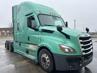 2020 FREIGHTLINER T12664ST;Heavy Duty Trucks - Conventional Truck w/ Sleeper Penske Location 525 MAC...