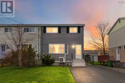 Located in the sought-after community of Colby Village, 33 Huntingdon Drive offers comfortable famil...