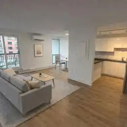 1 Bedroom - 1 Bathroom Utilities Extra Heat Pump for Energy efficient heating and cooling. Large Pri...