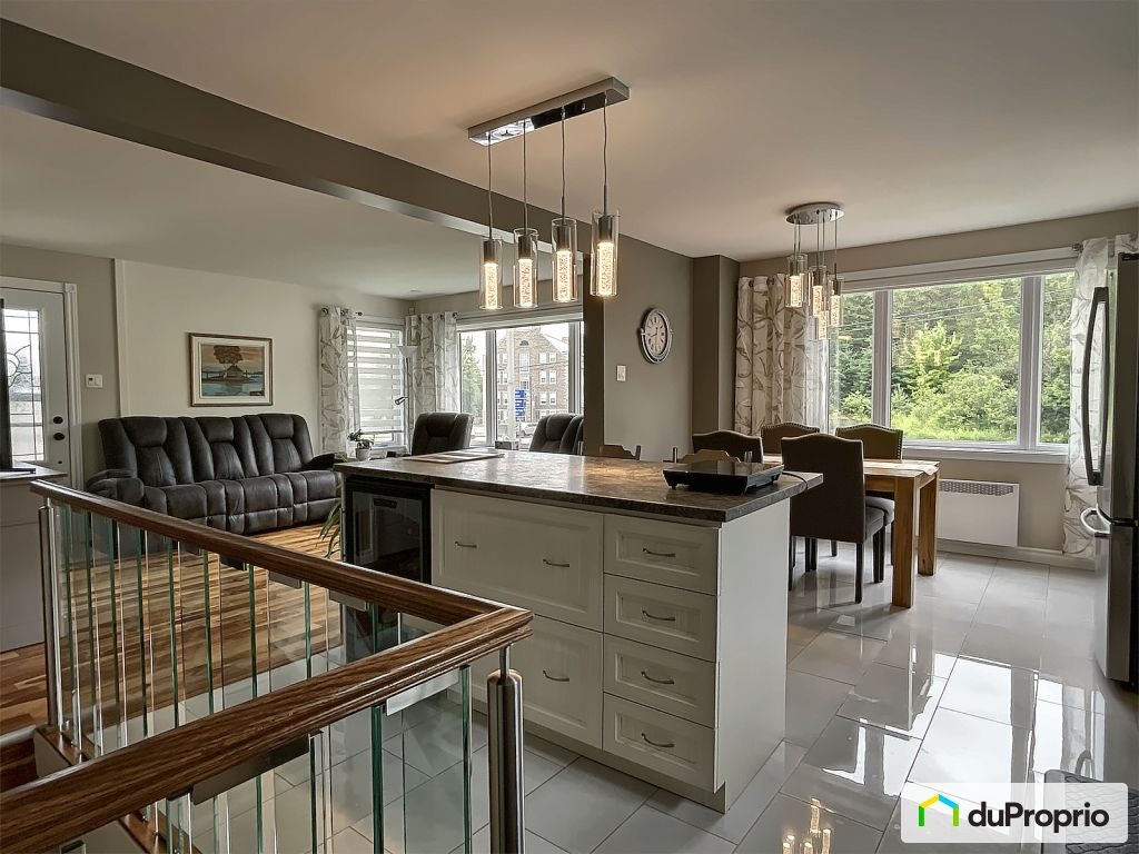 $415,000 - Bungalow for sale in La Baie — photo 2