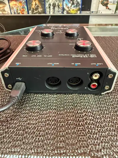 TASCAM US-122MKII Interface, View more